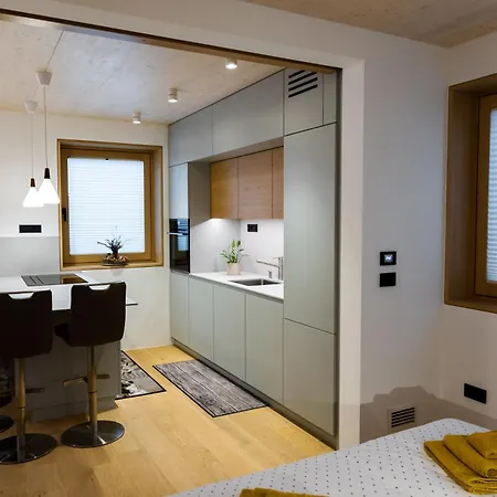 V22 - Premium Apartements *