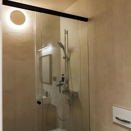 V22 - Premium Apartements *